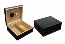 Humidor Black 25-50 Cigar Capacity Humidor